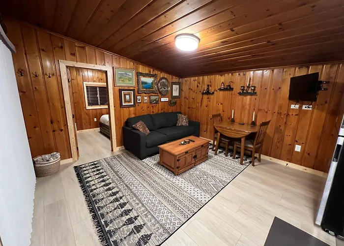 Rustic 1 Bd 1 Ba Cabin At Waitts Lake Resort